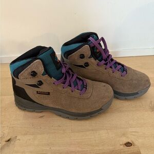 Columbia Tan Hiking Boots with Purple Laces